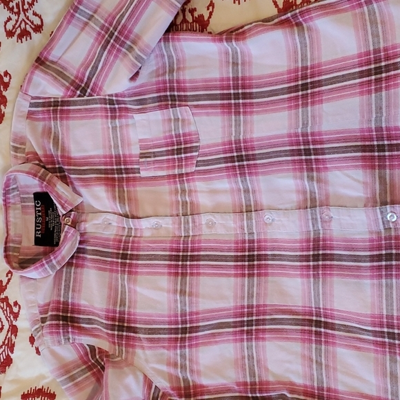 RUSTIC OUTFITTERS Long sleeve plaid button down blouse. - Picture 5 of 7
